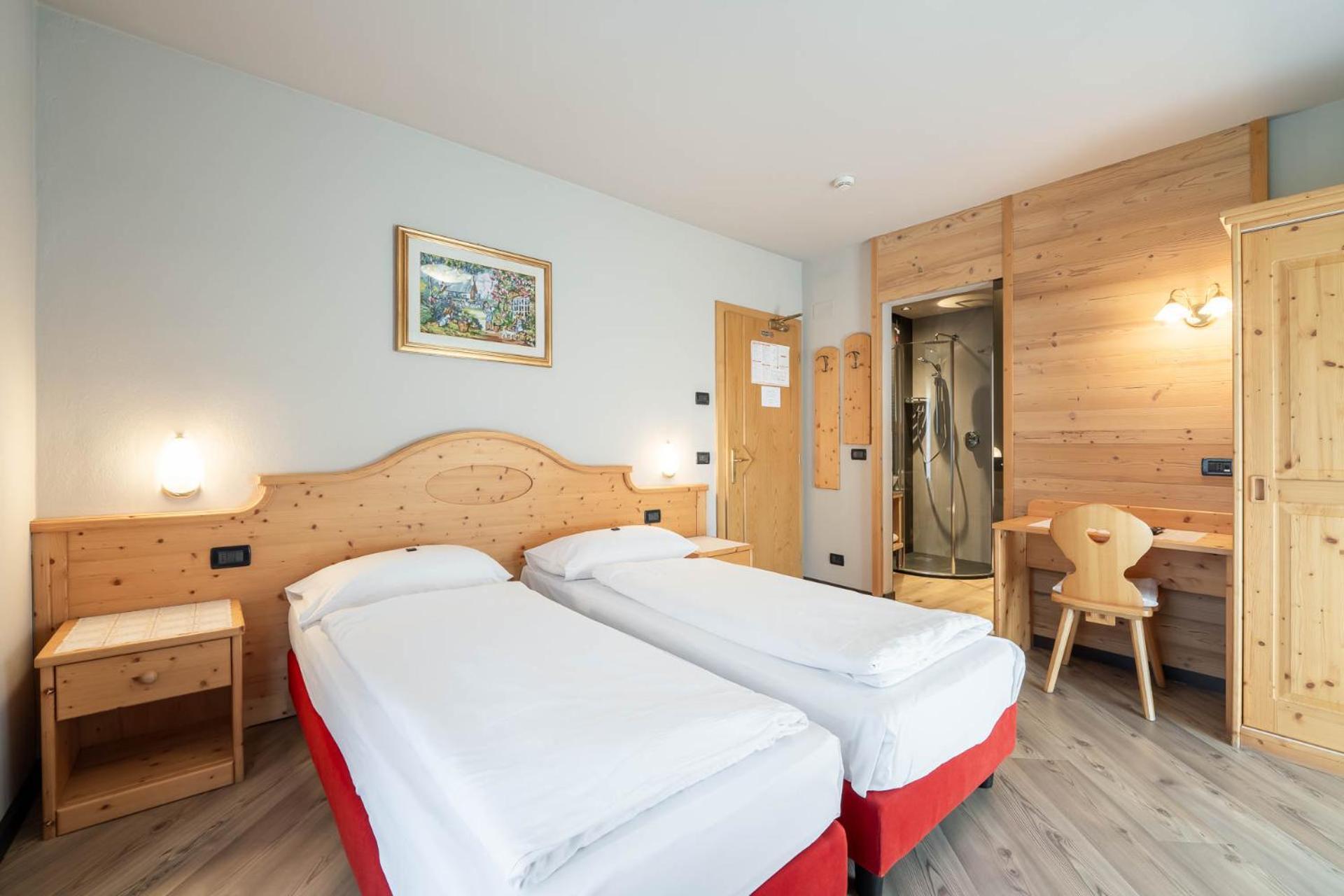 Garni Letizia Bed & Breakfast Campitello di Fassa Ngoại thất bức ảnh